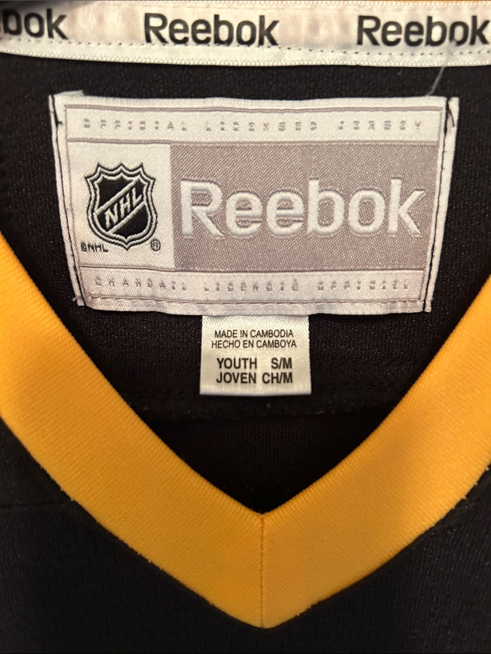 Reebok Black & Gold Pittsburgh Penguins Sidney Crosby Jersey #87. Youth S/M - Picture 2 of 4